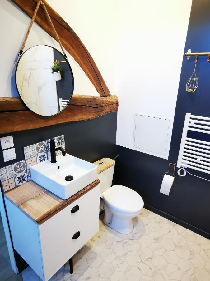 Appartement Neuf Climatise Sous Les Toits La Roche-Chalais エクステリア 写真